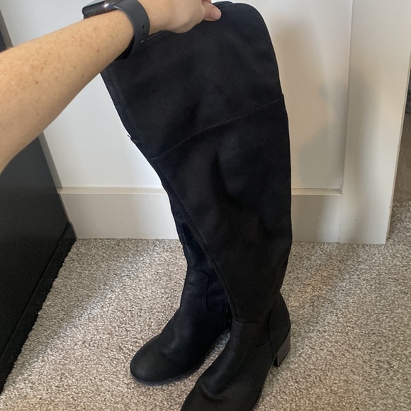 Knee high boots - Picture 2 of 4